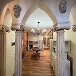 - The House With Well And The Frescos Palace Apartment Cortona