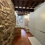 - The House With Well And The Frescos Palace *