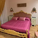 - The House With Well And The Frescos Palace Apartment Cortona