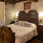 - The House With Well And The Frescos Palace Apartment Cortona