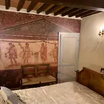 Appartement - The House With Well And The Frescos Palace *