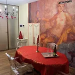 Apartment - The House With Well And The Frescos Palace