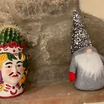 Apartment - The House With Well And The Frescos Palace *