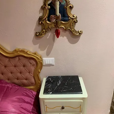 - The House With Well And The Frescos Palace * Cortona