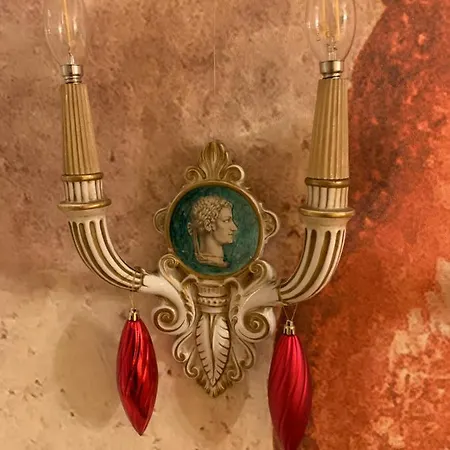 Lägenhet - The House With Well And The Frescos Palace