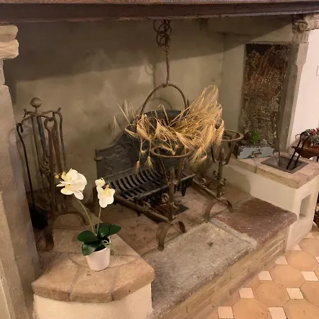 Apartament - The House With Well And The Frescos Palace