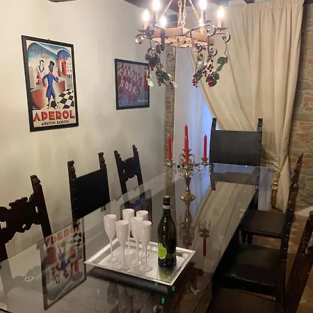 - The House With Well And The Frescos Palace Lägenhet Cortona