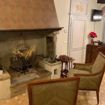 - The House With Well And The Frescos Palace Appartement Cortone