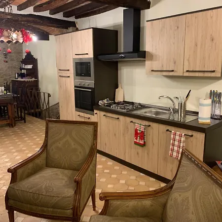 - The House With Well And The Frescos Palace *