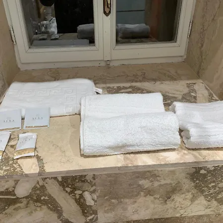 Lägenhet - The House With Well And The Frescos Palace