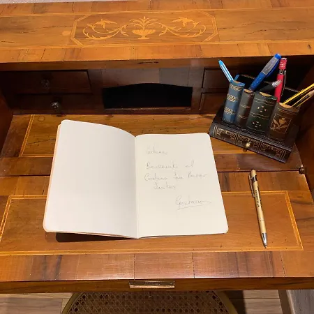 - The House With Well And The Frescos Palace * Cortona