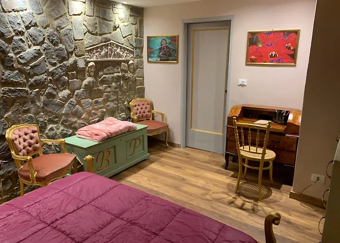 - The House With Well And The Frescos Palace * Cortona