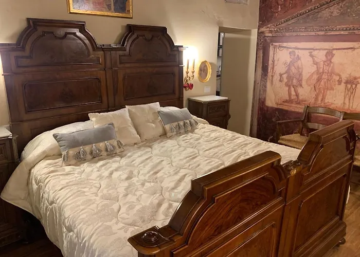 - The House With Well And The Frescos Palace