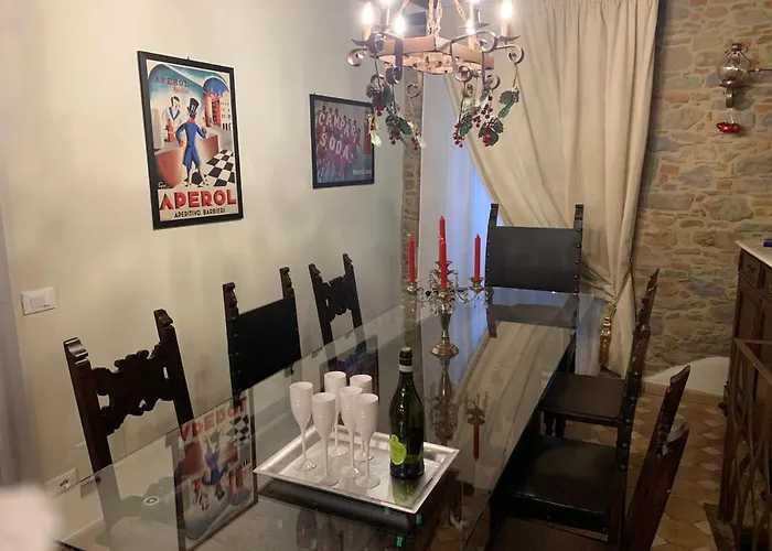 - The House With Well And The Frescos Palace Apartment Cortona