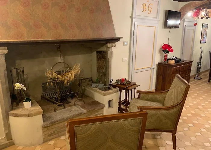 - The House With Well And The Frescos Palace Apartment Cortona