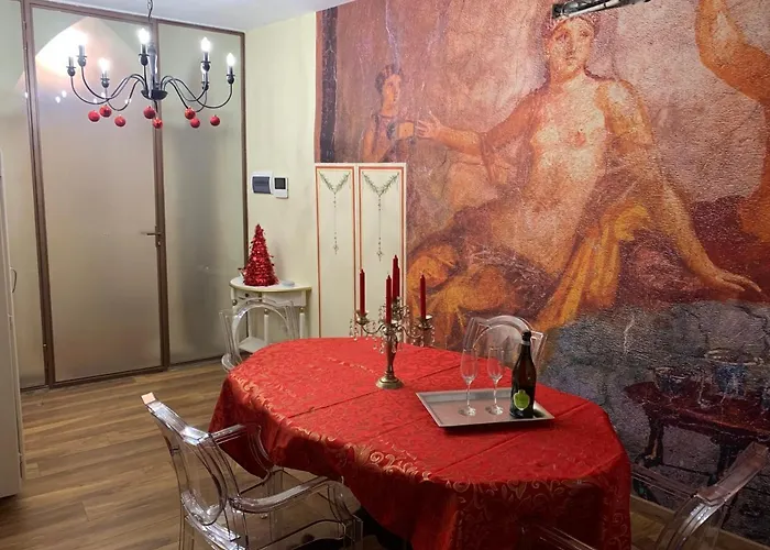 Apartment - The House With Well And The Frescos Palace