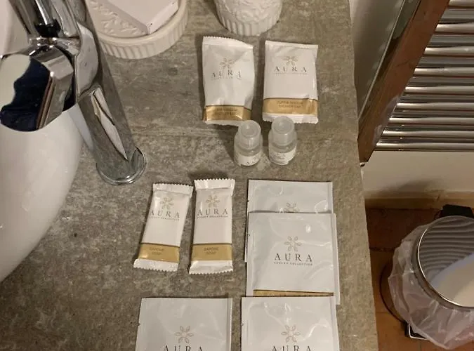 - The House With Well And The Frescos Palace *