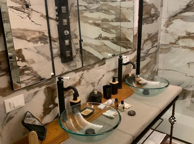 - The House With Well And The Frescos Palace Apartment Cortona