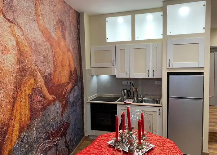 - The House With Well And The Frescos Palace * Cortona